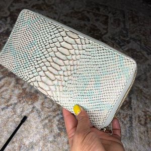 Brahmín zippy wallet